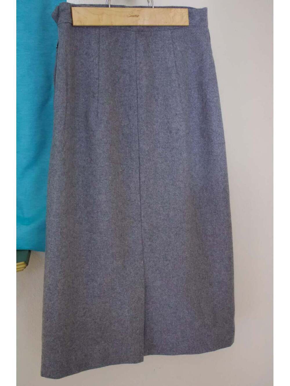 1960s Soft Gray Wool Skirt with Side Button and Zipper Fastener
